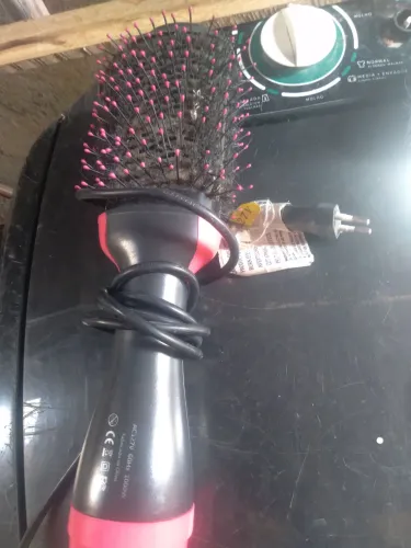Vendo escova secadora funcionando perfeitamente