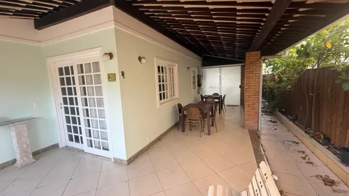 Casa com 4 suítes Quatro Rodas condomínio fechado