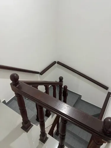 Alugo casa de 4 cômodos mais garagem