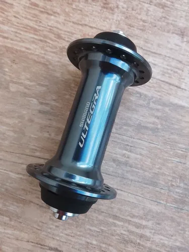 Cubo dianteiro Shimano Ultegra 6800