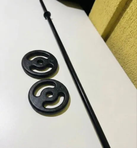 Barra + anilhas musculação 
