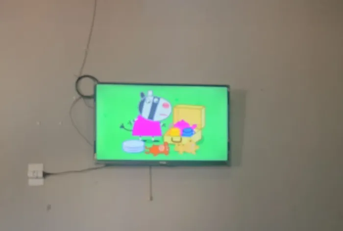Vendo TV 32 polegadas 