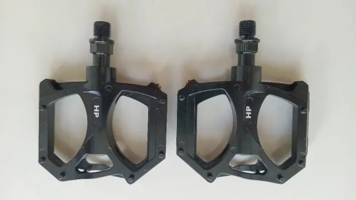 Pedal 1/2 alumínio rolamento