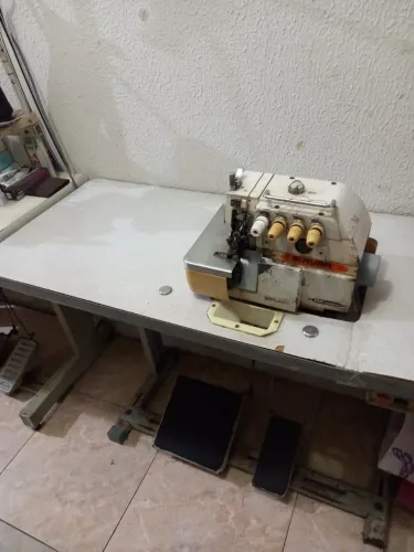 Máquina Overlok