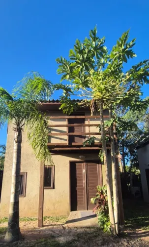 Casa de 2 quartos mobiliada na praia do Rosa- Anual