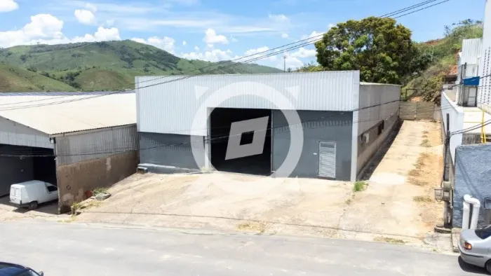 Galpão às margens da BR393, Paraíba Do Sul/RJ