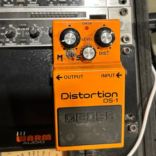 Distortion DS-1 Boss