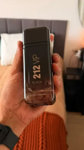 Perfume 212 vip Black