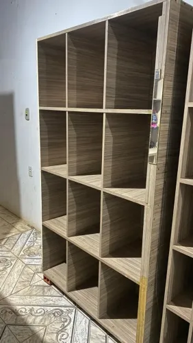 Armário colmeias para loja