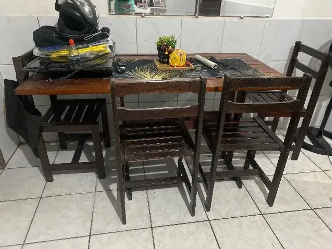 Mesa com 4 cadeiras MADEIRA