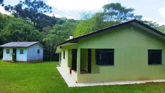 Troca Chácara Campo Largo, São Silvestre, 13.800m², casa 83m² alvenaria, nascentes, tanque