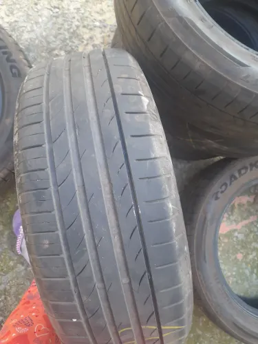 Vendo pneu 215/55 R17 98W, usado,