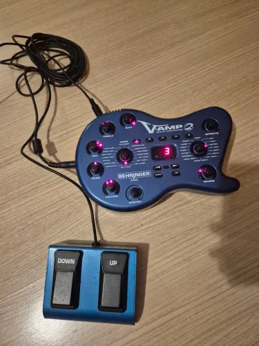 V Amp 2 Behringer