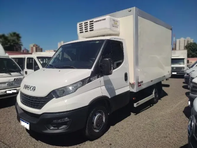 Iveco Daily Chassi 35-150 Curto 3.0 (die.)(e5) 2021