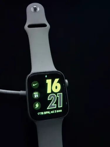 Apple Watch SE 2 geração 44 mm