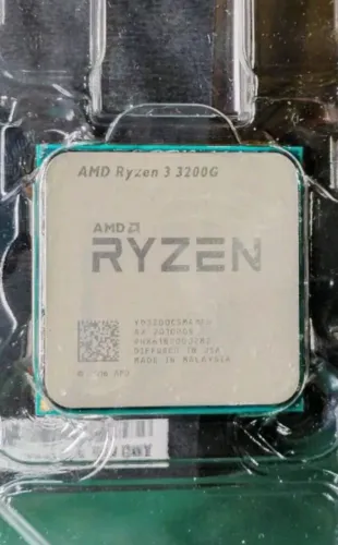 Ryzen 3 3200G com Gráfico integrado, funcionando perfeitamente pra levar logo!!!