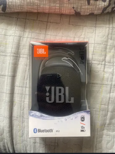 Caixa JBL Clip 4 - Seminova - Preta