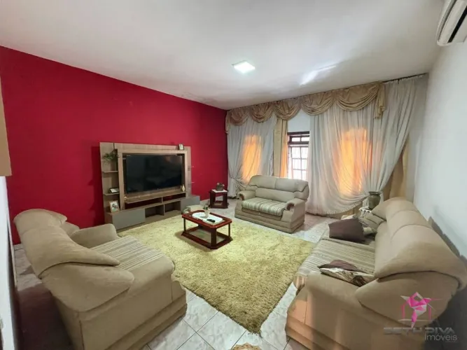 Casa à Venda em Leme no Jardim Amália 3 Quartos e 314 m² de Terreno