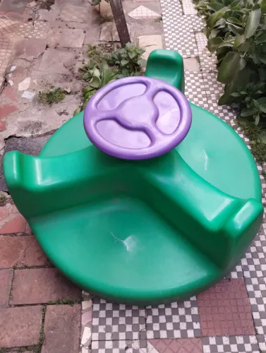 Brinquedo giratório 3 lugares 