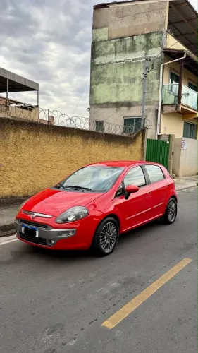 Fiat Punto Sporting 1.8 Flex 8v/16v 5P 2013