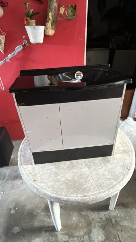 Gabinete para Banheiro com Lavatório