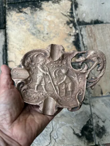 Cinzeiro em bronze 