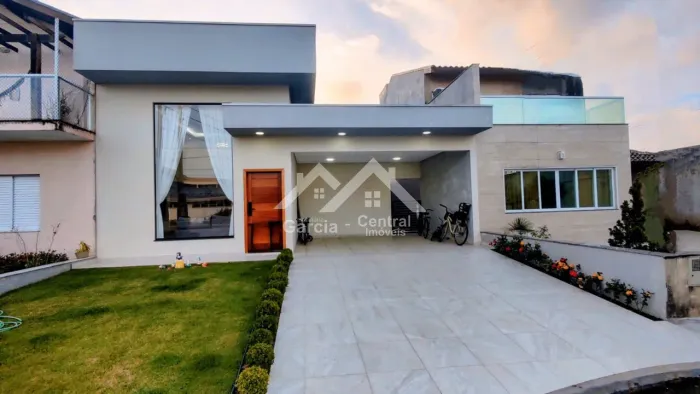 Casa em condomínio em Peruíbe REF: 8404