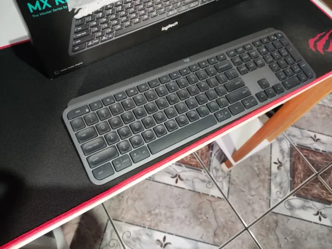 Teclado logitech MX Keys
