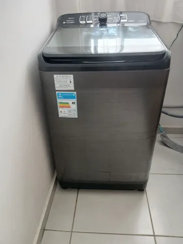 Vendo lavadoura de roupas panasonic 12 kg ainda não garantia, valor 1.400 reais