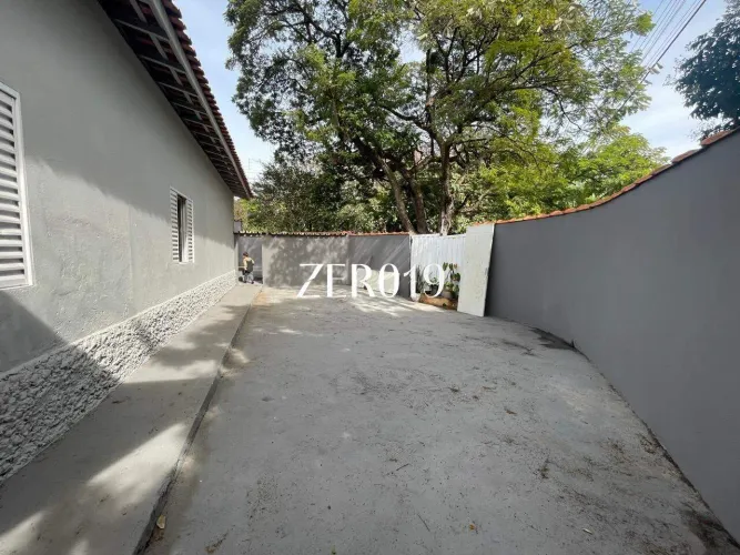 Linda Casa à venda com 450m² de terreno, no bairro Vila Nova Teixeira - Campinas