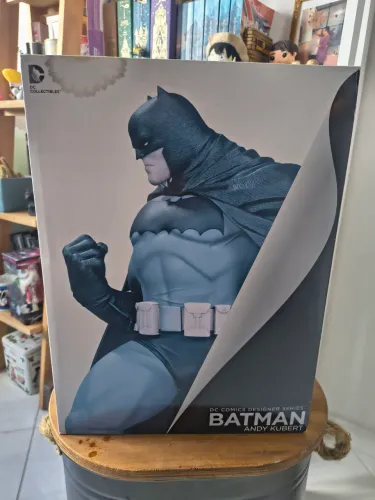 Batman Andy Kubert statue limited edition full size 5200 peças mundial