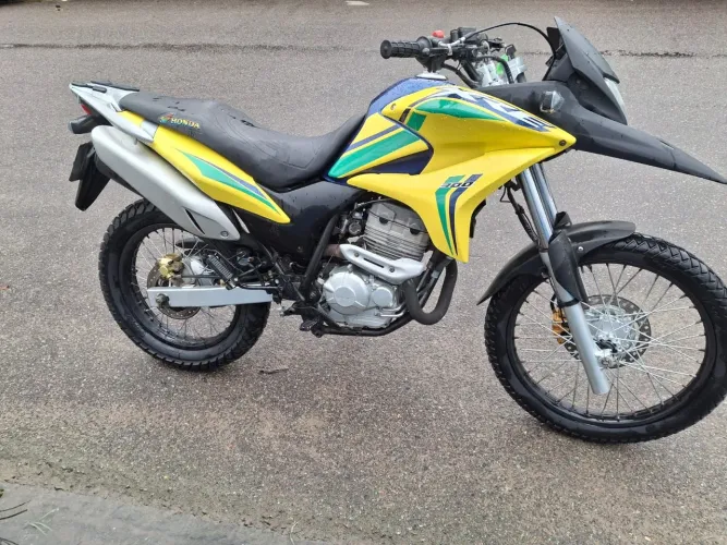 XRE 300 2011 