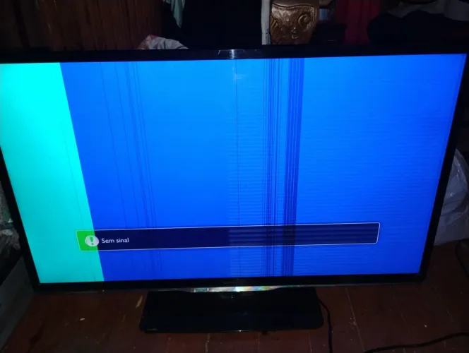 Tv 42 polegadas com defeito