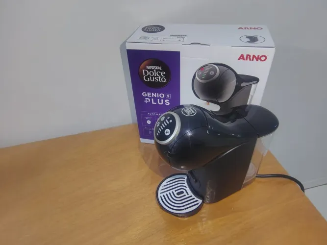 Cafeteira dolce gusto gênio S plus