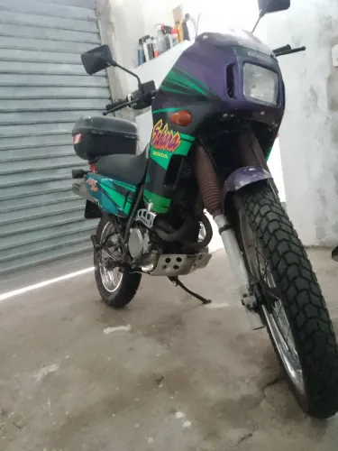 Honda Sahara 350 30 Anos - Trator! Moto de Bruto, Forte e Confiável