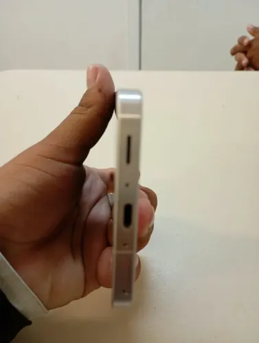 Vendo samsung a56 5g 256 gigas 8 ram sem marcas de uso