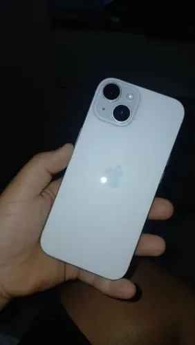 iPhone 15 azul