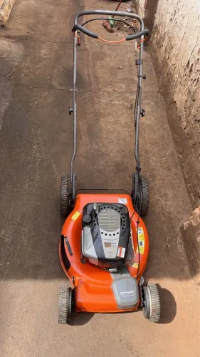 Cortador de Grama Husqvarna LC155S 6.50HP Autopropelido