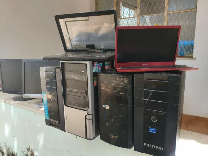 IMPERDIVEL Sucatas de computador