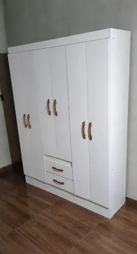 Guarda Roupa Solteiro Conservado/ Menos de 3 Meses de Uso