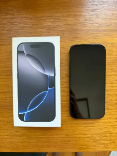 iPhone 16pro excelente! Menos de 1 ano de uso, bateria 100%