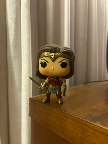 Miniatura Mulher Maravilha
