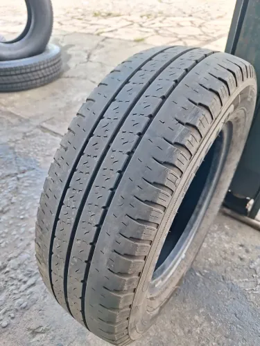 Pneu 205 70 15 C Goodyear (meia-vida)