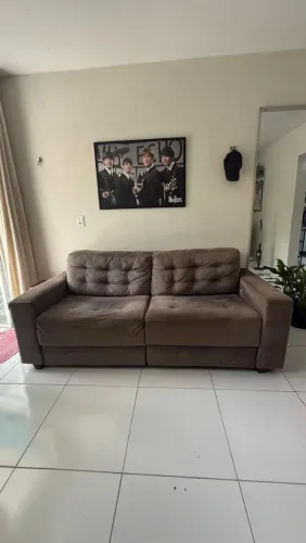 Sofá cinza suede