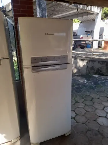 Vende se geladeira electrolux df49  220v com defeito sensor da porta