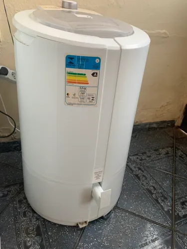 Centrífuga de Roupas Mueller Super 5kg 127V - Funcionando