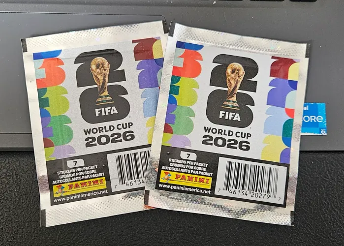 2 envelopes de figurinhas Panini Copa do Mundo 2026 - Versao EUA / Americana