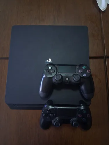 Vendo Ps4 Slim 2tb