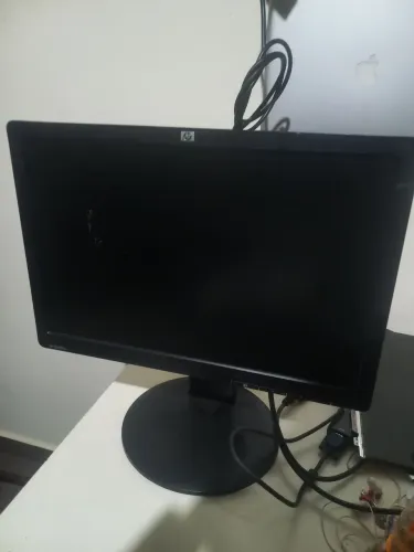 HP LE 1901W MONITOR