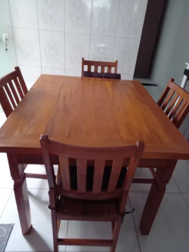 MESA MADEIRA MACIÇA